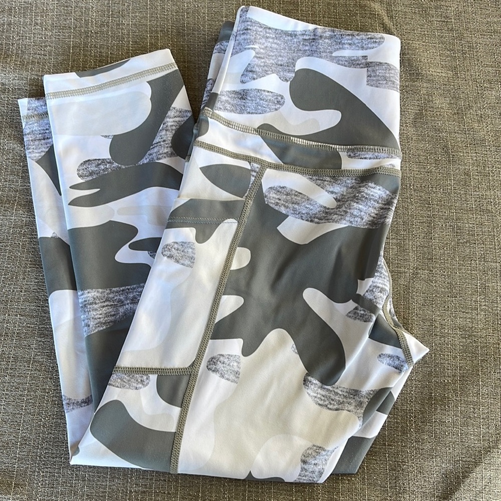 Zyia leggings